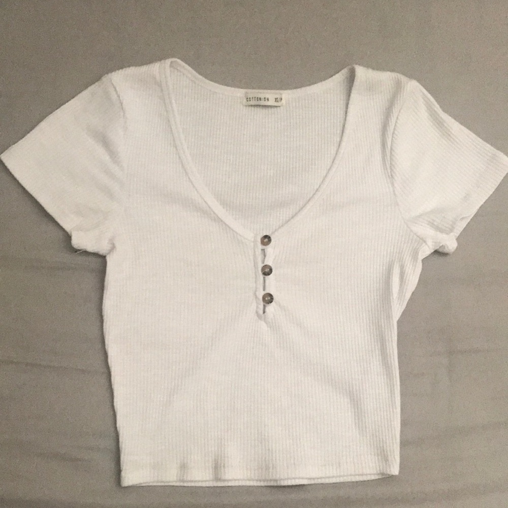 Cotton On cropped V-Neck